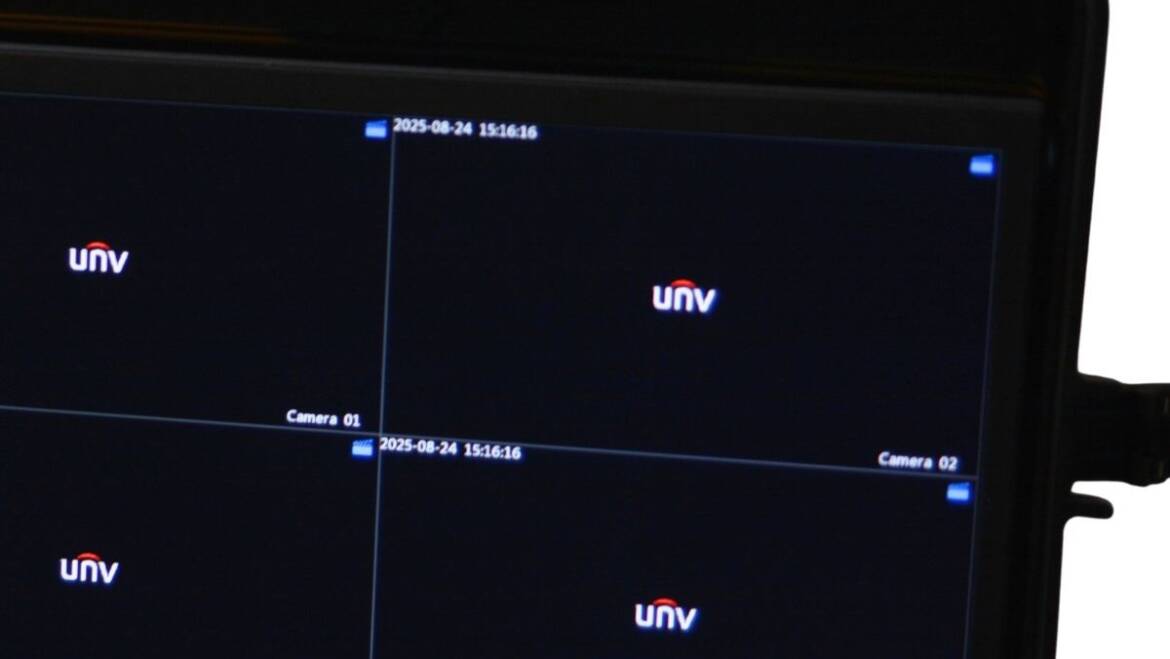 What’s the Difference Between Full HD Video Systems and LCD Displays?